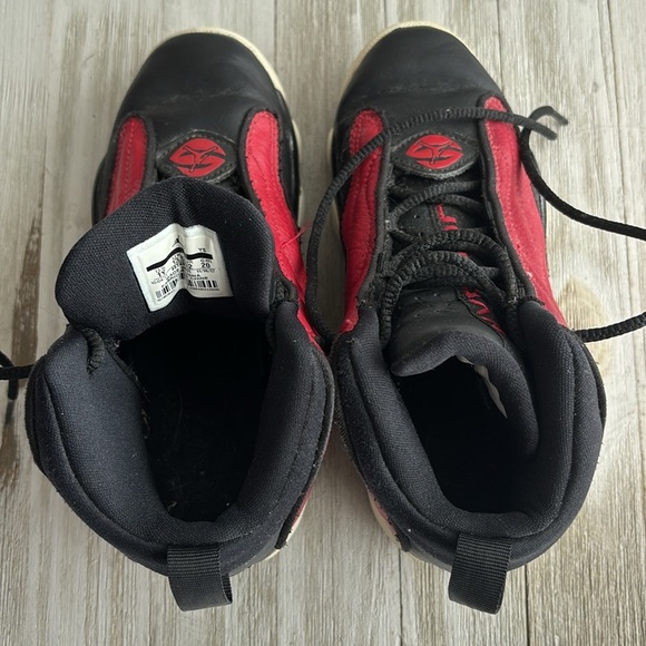 Air Jordan Pro Strong Gym Red & Black Sneakers Youth 1 - Picture 6 of 8